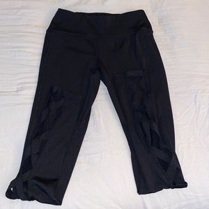 Material Girl Active Leggings w/ Braided detail